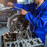 استخدام شاگرد مکانیک ساده