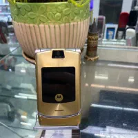 گوشی موتورلا V3i گلد سفارش دلوچی گابانا