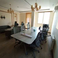 دفتر مدیریت مدرن با موقعیت ممتاز