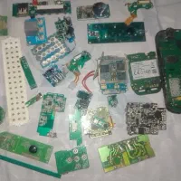 برد و قطعات الکتریکی مختلف