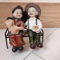 چند عدد عروسک مجسمه