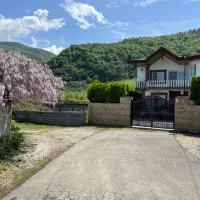 ۳۰۰ متر زمین/مسکونی با جواز/ سند شش دانگ/ بندپی