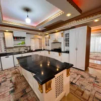 330متر-3خ-مشرف-ب-کاخ-زعفرانیه-تراس-بزرگ-لوکیشن-دنج