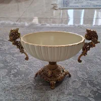 کشکول پایه دار و گلدان