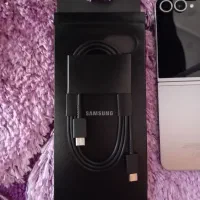 گوشی سامسونگ مدل z flipe 6|موبایل|تهران, اختیاریه|دیوار