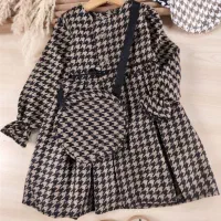 لباس بچگانه