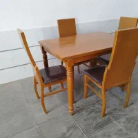 میز نهارخوری خوشرنگ ونو