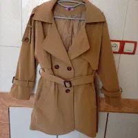 تعدادی لباس در حد نو