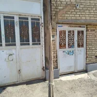 چوب گردو تکانی بلند|عمده‌فروشی|شیراز, کوشک میدان|دیوار