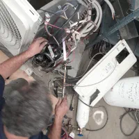 نصب وتعمیر انواع کولر گازی|خدمات پیشه و مهارت|رودسر, |دیوار