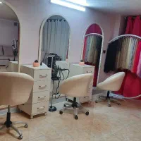 تجهیزات آرایشگاه زنانه در حد نو