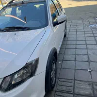 کوئیکR بدون رنگ