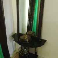 آینه  وکنسول