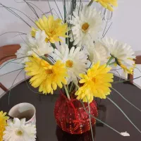 گل ژربرا زیبا و خوش انرژی - مصنوعی