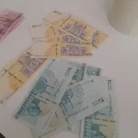 اسکناس  امضا قرمز