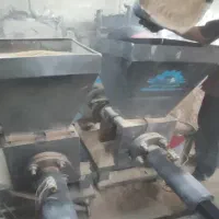 کارگر جهت کارگاه تولید ذغال