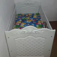 تخت خواب کودک.بچه|تخت و سرویس خواب|قم, حاج خلیل|دیوار