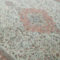 دوعدد فرش تمیز