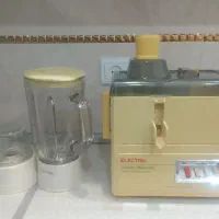 اب میوه گیری سه کاره