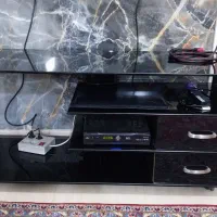 میز تلویزیون|میز تلویزیون|پرند, فاز ۲|دیوار