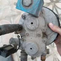 تعدادی وسایل ماشین درب پژو باتری نو و بلبرینگ|قطعات یدکی و لوازم جانبی|شیراز, هفت تنان|دیوار