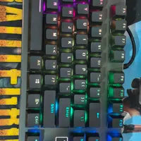 یک عدد کیبرد گیمینگ v700 rgb از برند رپو کاملا نو|قطعات و لوازم جانبی رایانه|شیراز, گلشن|دیوار