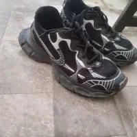 کتونی اورجینال زیره قیمت مفت مفت ۵۰۰تومان