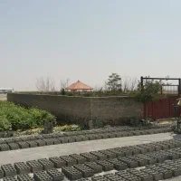 زمین دور دیوار 700 متری روستای برج آباد