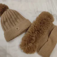 کلاه و شال گردن