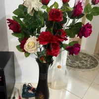 گلدان و گل