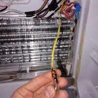 تعمیرکار یخچال .لباسشویی.ظرفشویی.کولر.آبگرکن درمحل