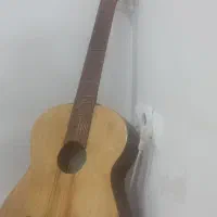 گیتار درحدنوفقط یک سیم پارشده