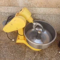 خمیر کن ۱۲ کیلویی