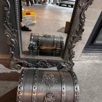 صندوقچه فلزی و اینه