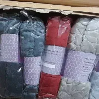 انواع پتو عمده روفرشی حوله و ..به قیمت درب کارخانه|رختخواب، بالش، پتو|خرمآباد, |دیوار