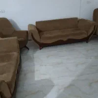 مبل و میز تلویزیون و ویترین