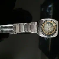 یک ساعت تمام اتومات