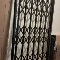 حفاظ آکاردئونی کشویی درب ورودی آپارتمان