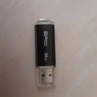 فلش ۶۴ گیگ سیلیکون پاور