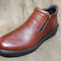 بوت تمام چرم گاوی فقط سایز 41 مانده دوجفت هست|کیف، کفش، کمربند|تبریز, |دیوار