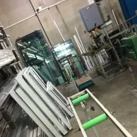 کارگر در و پنجره دوجداره|استخدام معماری، عمران و ساختمانی|رشت, شهرک احمد خمینی|دیوار