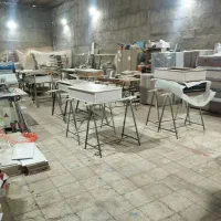 مونتاژ کار و کارگر ساده