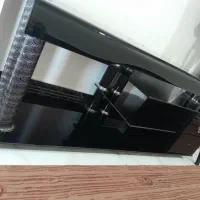 زیر تلویزیونی در حد نو