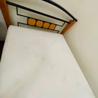 آگهی فروش فوری - تخت و میز آرایش چوب و فرفورژه|تخت و سرویس خواب|تهران, قیطریه|دیوار