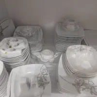 سرویس چینی ۱۸ نفره  درجه یک  مارک تقدیس