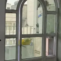 درب ورودی .خانه .پذیرایی .تراس