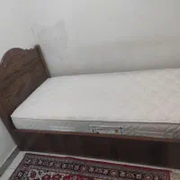 سرویس خواب +دراور و آیینه (ب دلیل مهاجرت)|تخت و سرویس خواب|رشت, چله خانه|دیوار