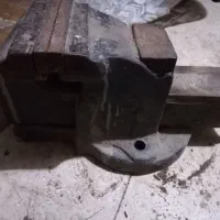 گیره رومیزی ومنگنه وبخاری وقیچی و گیوتین واچارشلاق|ابزارآلات|مشهد, خواجه ربیع|دیوار