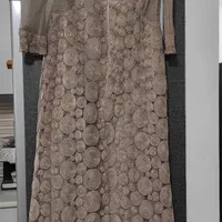 لباس شب بلند|لباس|بابل, |دیوار