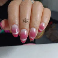 انجام‌ خدمات ناخن همراه با هدیه